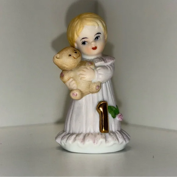 Enesco 1981 bisque porcelain “Growing Up Birthday Girls” age 1 figurine - Picture 2 of 5